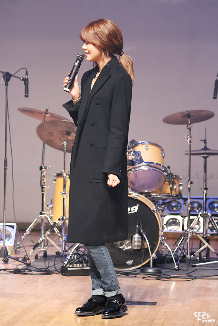 [PIC][20-12-014]SooYoung xuất hiện tại sự kiện "Korean Retinitis Pigmentosa Charity" vào chiều nay 217C8E3354996291012616