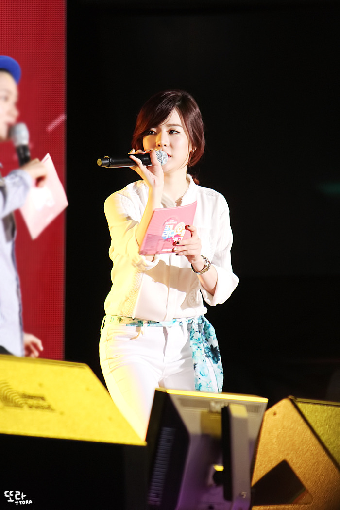 [PIC][04-09-2014]Sunny tham dự chương trình "Sangam MBC Radio" với tư cách là MC vào tối nay - Page 2 2213E64C5432645D14B74B