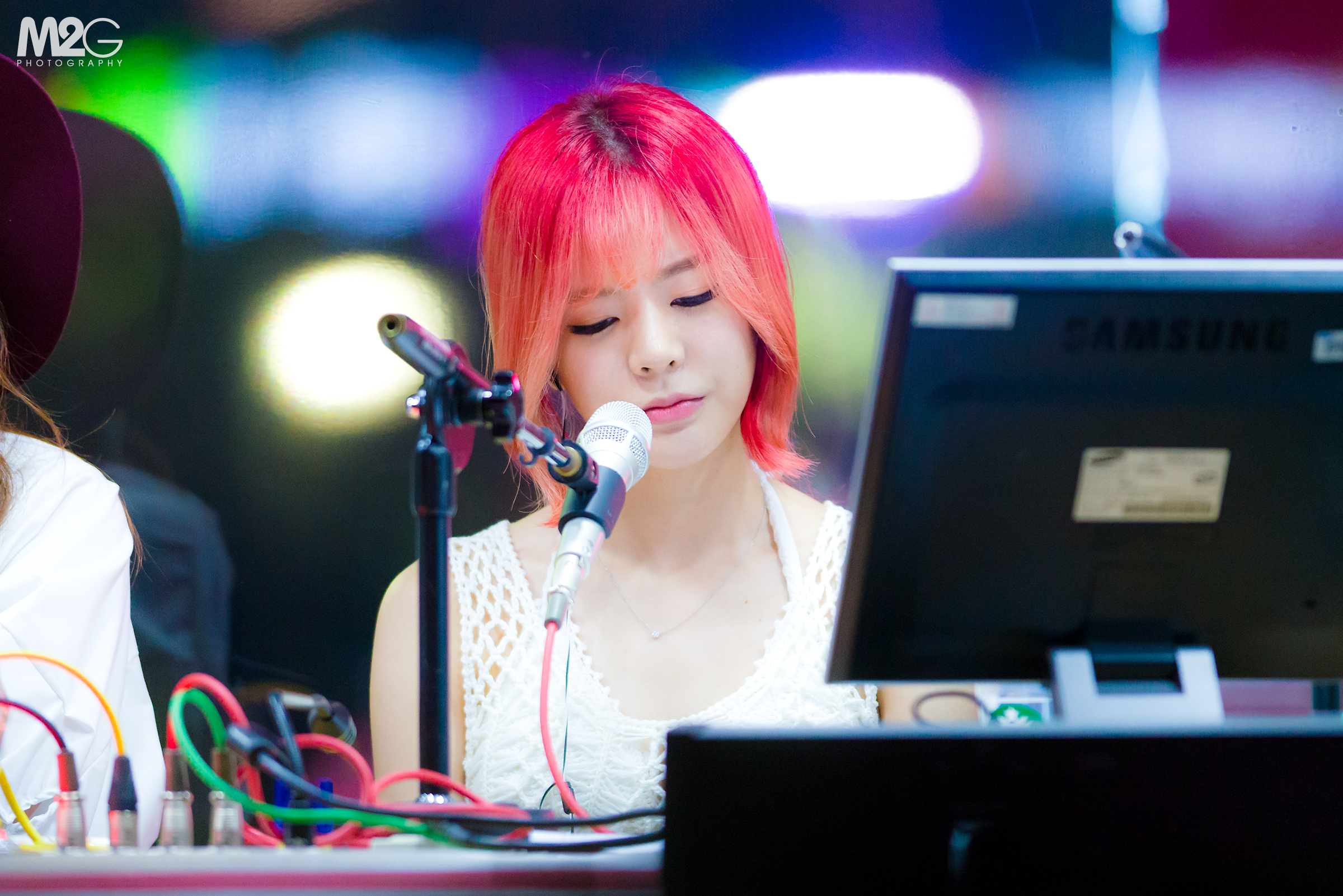 [OTHER][06-02-2015]Hình ảnh mới nhất từ DJ Sunny tại Radio MBC FM4U - "FM Date" - Page 20 23085C4A55A679CD2167C5
