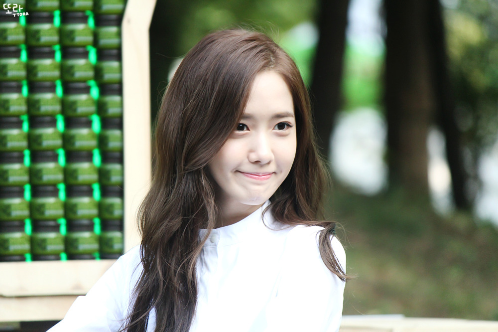 [PIC][27-09-2014]YoonA tham dự sự kiện “Innisfree PLAY GREEN Festival 2014” tại Seocho Culture & Arts Park vào chiều nay - Page 3 2337E23B5433BB601BA21D