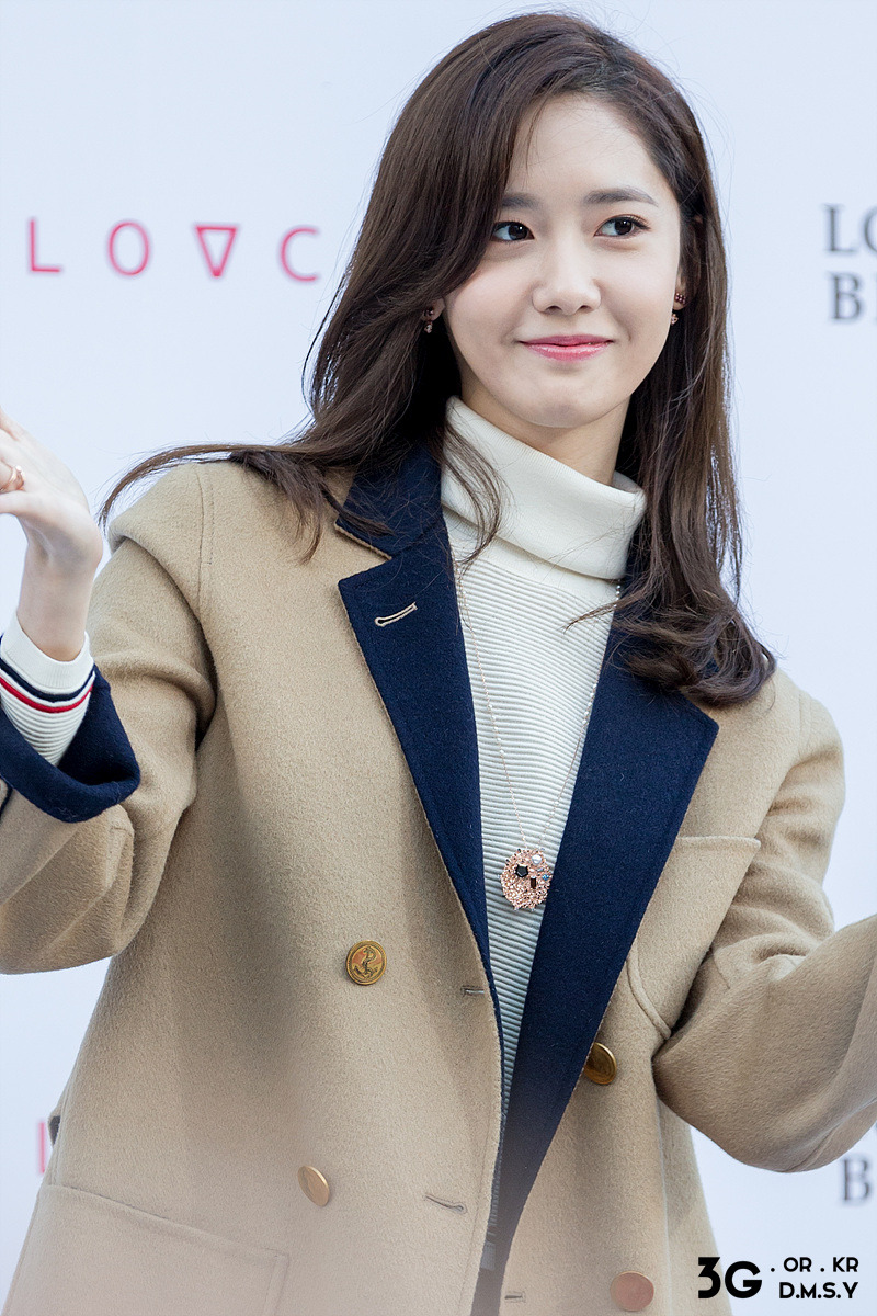 [PIC][24-10-2015]YoonA tham dự buổi fansign cho thương hiệu "LOVCAT" vào chiều nay - Page 5 255EE444563840131E08EE