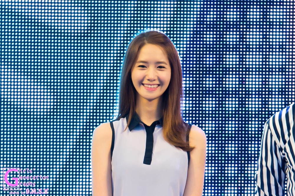 [PIC][29-07-2013]YoonA xuất hiện tại sự kiện SKT ở "Changwon Mechanical High School" cùng SHINee MinHo vào chiều nay  - Page 2 25793341521D724D09AB81