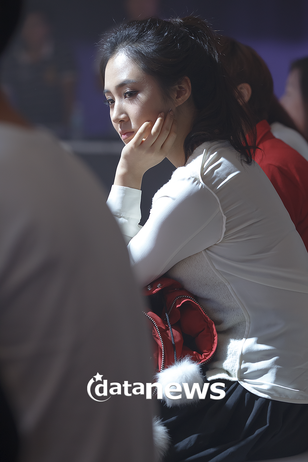 [PIC][30-08-2013]Yuri xuất hiện tại sự kiện khai trương cửa hàng "MOOSE KNUCKLES" vào chiều nay 27201E5052213D4C1D612F