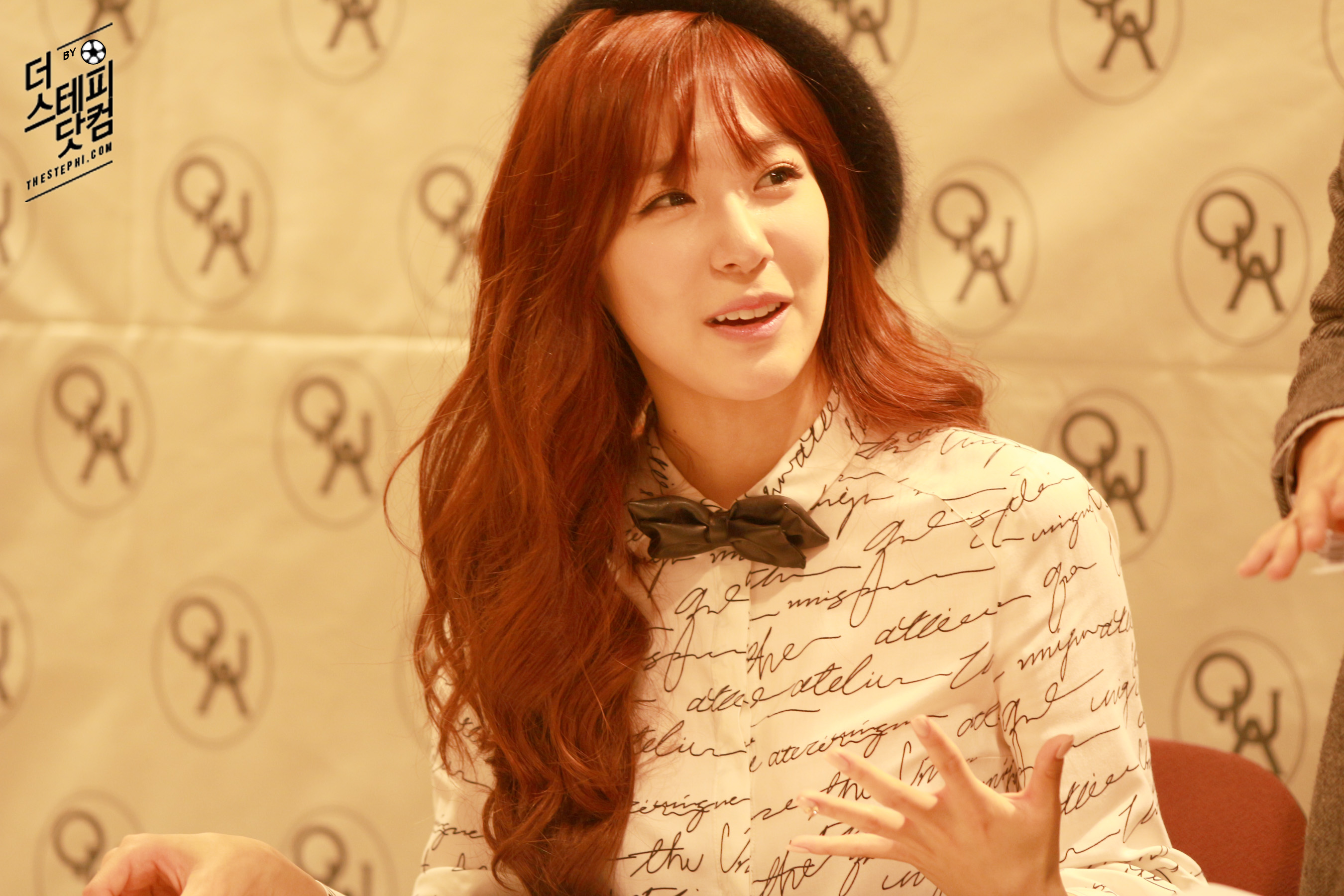 [PIC][07-11-2013]Tiffany xuất hiện tại buổi fansign cho thương hiệu "QUA" vào chiều nay - Page 3 216B5238529C90481147F2