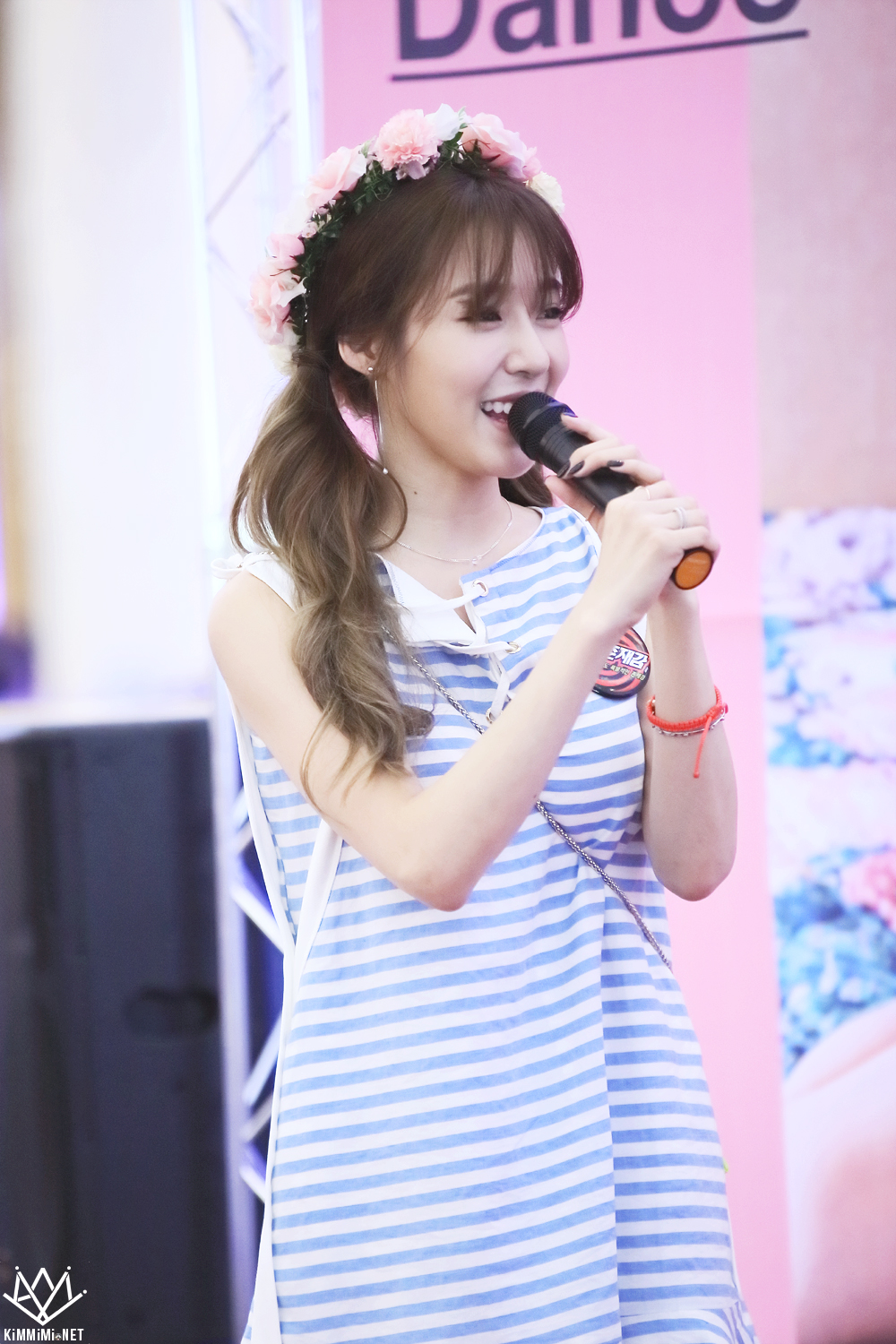 [PIC][06-06-2016]Tiffany tham dự buổi Fansign cho "I Just Wanna Dance" tại Busan vào chiều nay - Page 5 23311239575818D22B8F4C