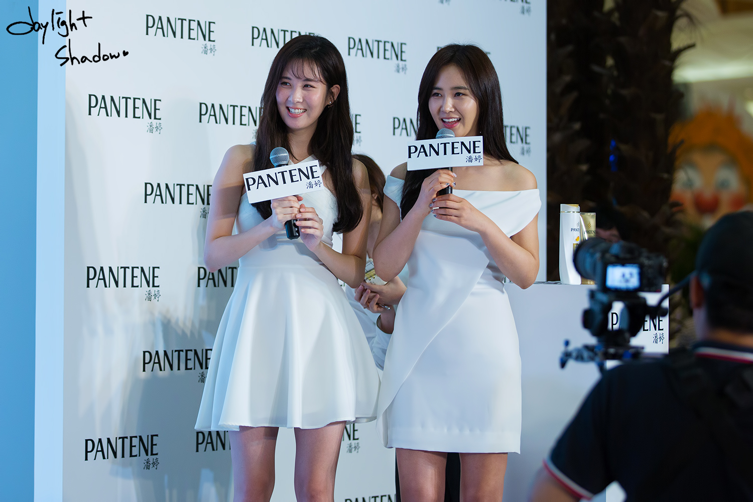[PIC][24-10-2016]Yuri và SeoHyun khởi hành đi Thâm Quyến, Trung Quốc để tham dự sự kiện của thương hiệu "PANTENE" vào sáng nay - Page 5 234D9E3458711BA903D24A