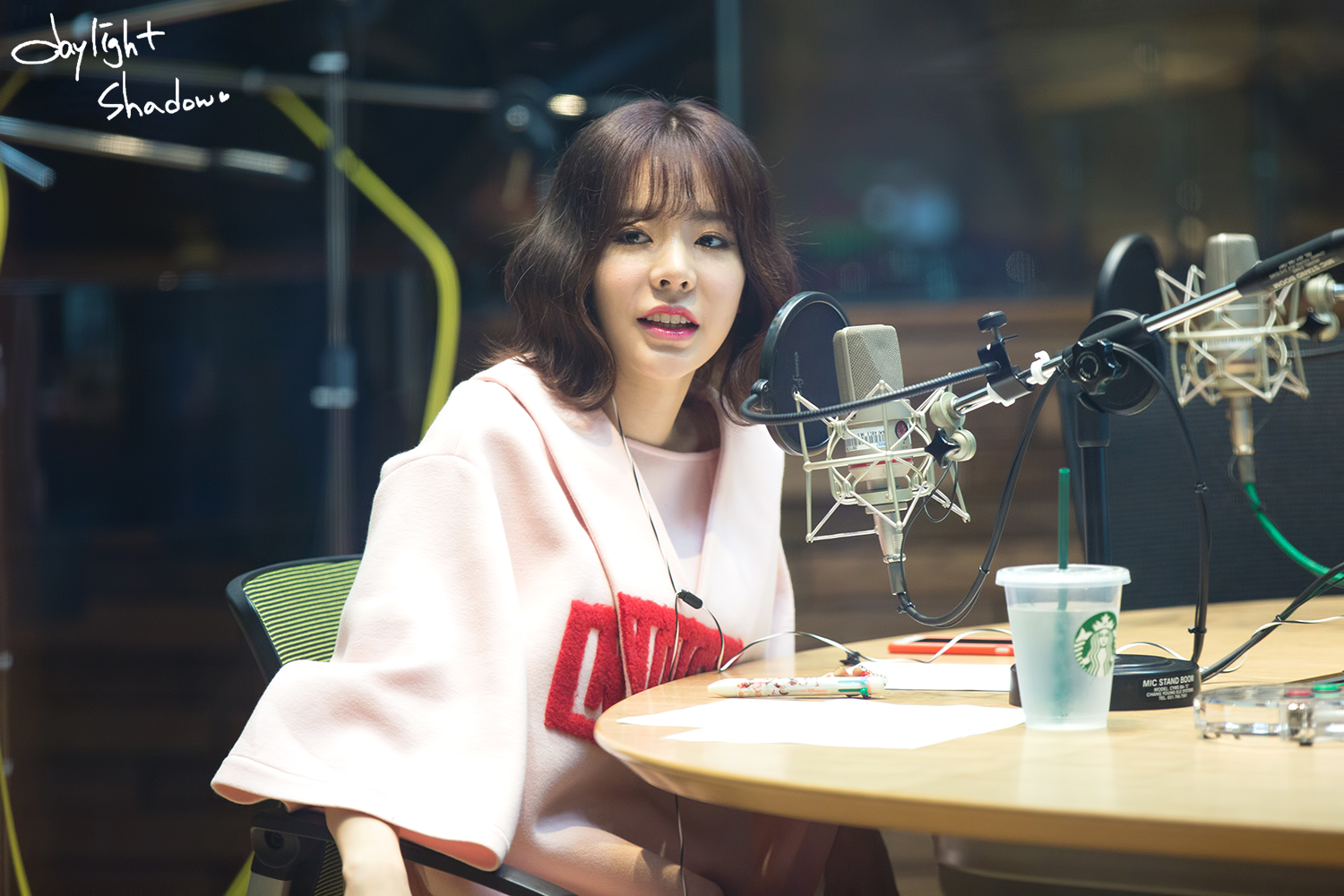 [OTHER][06-02-2015]Hình ảnh mới nhất từ DJ Sunny tại Radio MBC FM4U - "FM Date" - Page 31 2354B64A566DD0BE2DA2D3