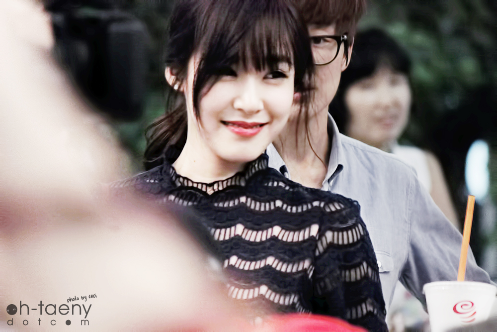 [PIC][26-07-2013]Tiffany - TaeYeon và Sunny khởi hành đi LA để hát Quốc ca mở màn cho trận đấu bóng chày giữa 2 đội Los Angeles Dodgers và Cincinnati Reds vào tối nay 2518CA4F51F3785703DEE8