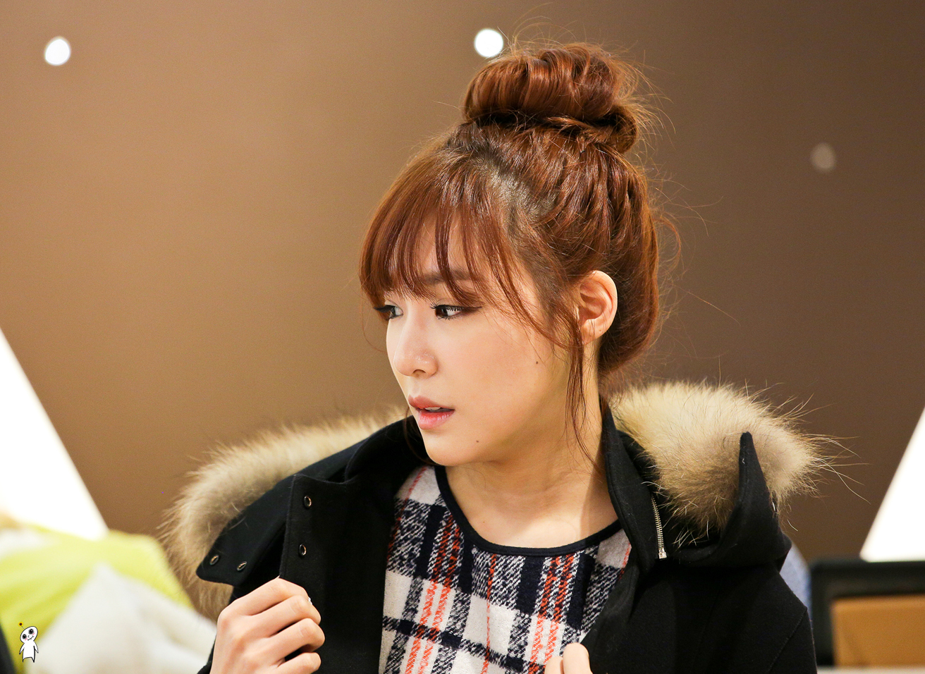 [PIC][28-11-2013]Tiffany ghé thăm cửa hàng "QUA" ở Hyundai Department Store vào trưa nay - Page 3 276E254052980CAC285293